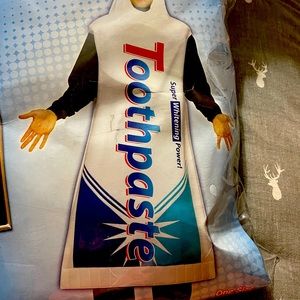 One size fits all toothpaste costume.
